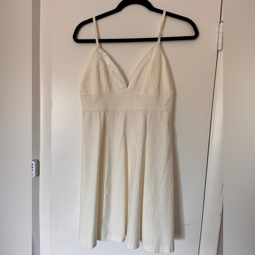 Tobi White Dress NWOT L